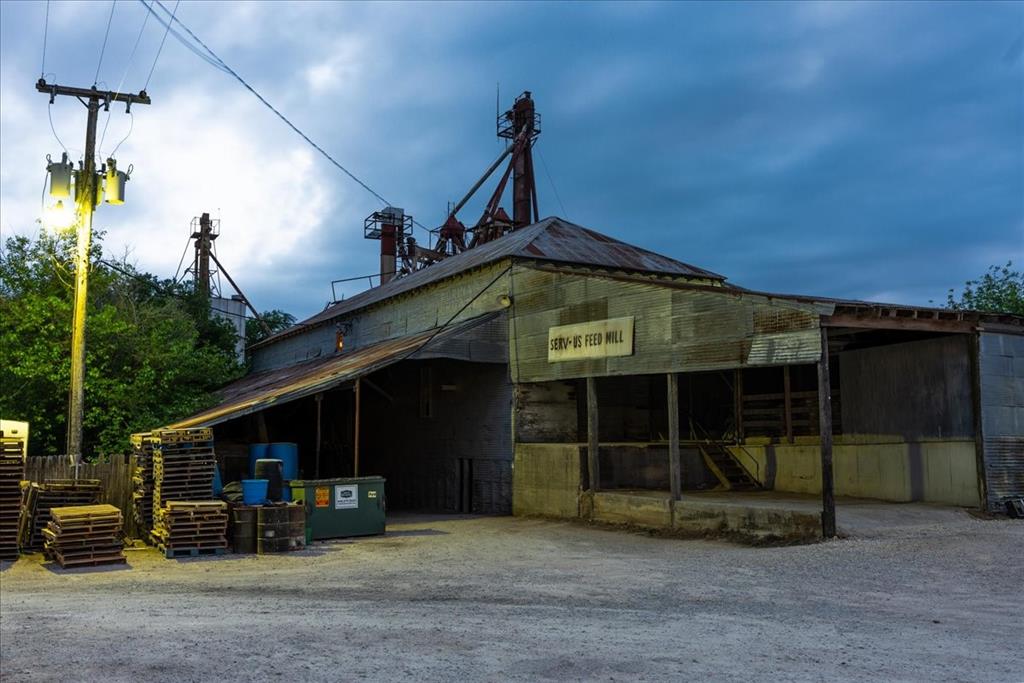 Godley Commercial Property