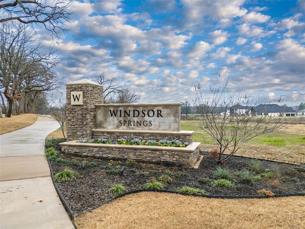 Willow Land Listing