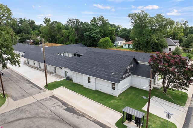 7th Commercial Property
