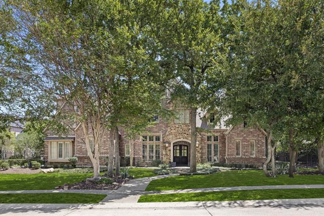 Round Hollow Home for Sale