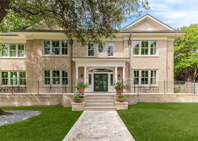 Lakeside Home for Sale