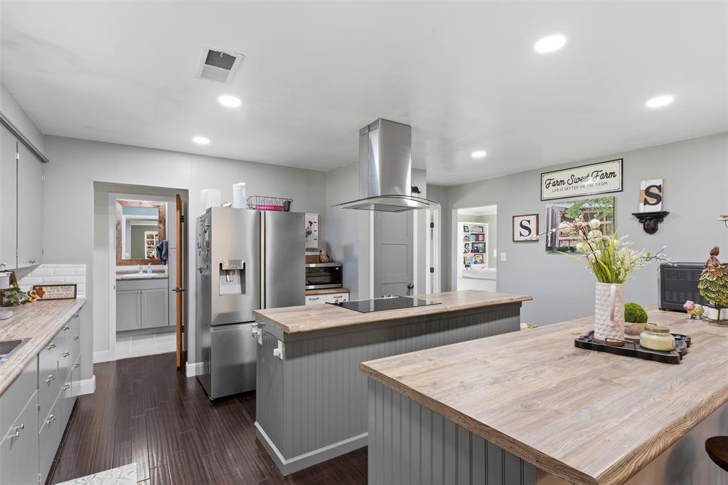 County Road 2102 Home for Sale