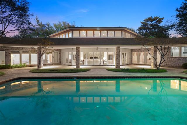 Lakehill Home for Sale