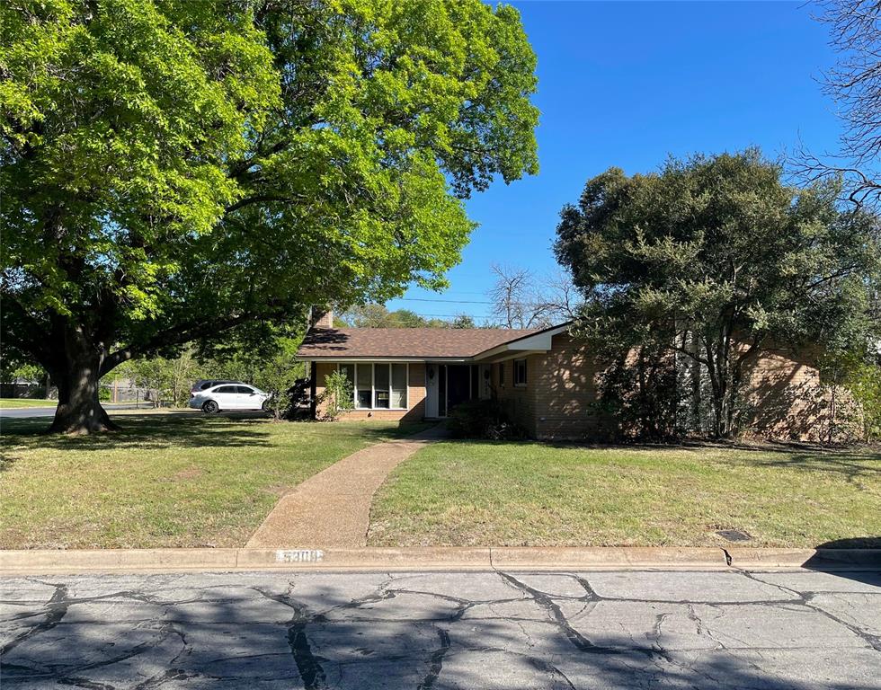 Lake Crest Home for Sale