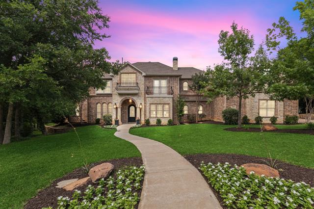 Round Hollow Home for Sale