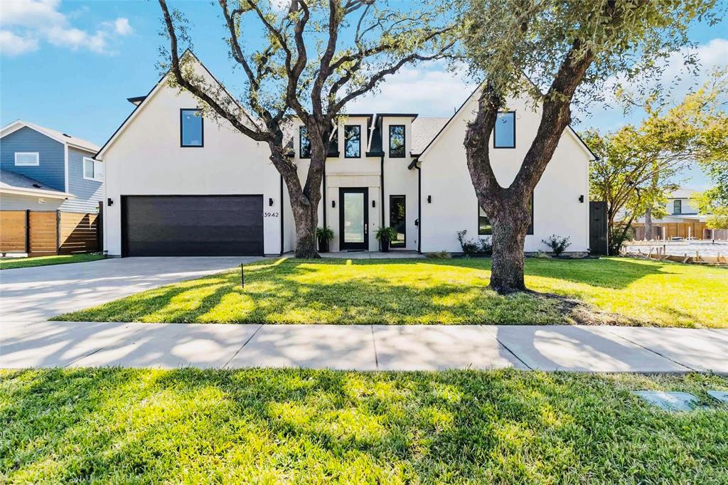 Rochelle Home for Sale