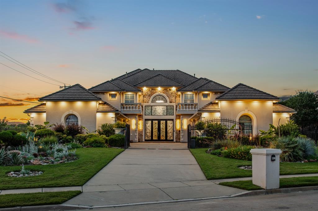 Kingfisher Home for Sale