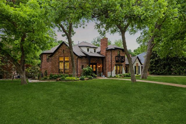 Pecan Hollow Home for Sale