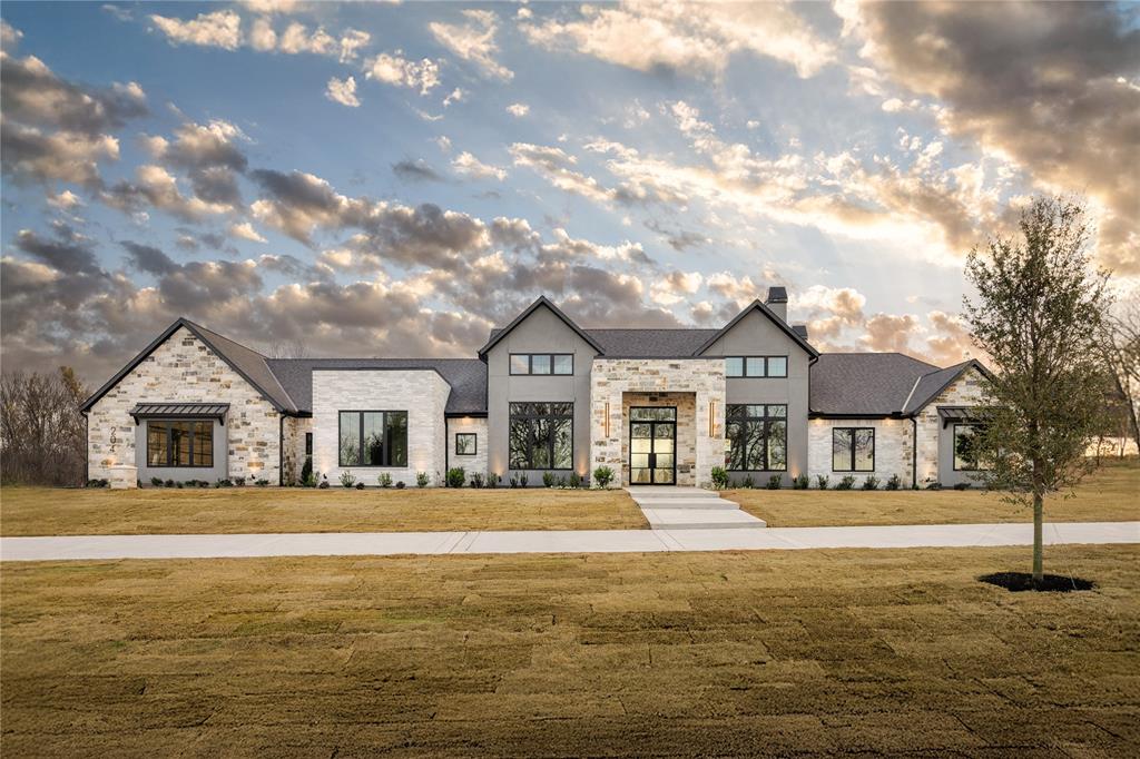 Dan Russell Home for Sale