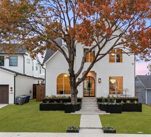 Casa Loma Home for Sale
