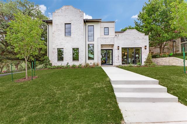 Casa Loma Home for Sale