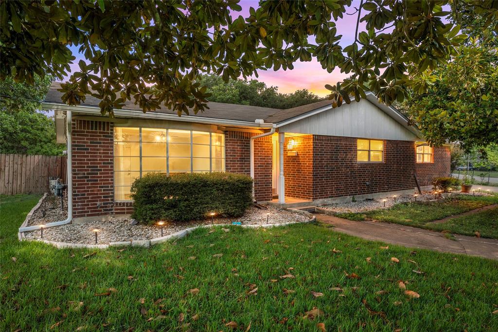 Roberts Home for Sale