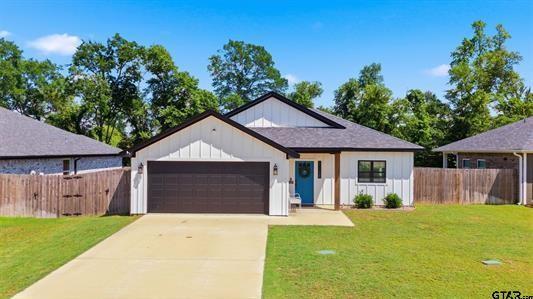 Crossing Home for Sale