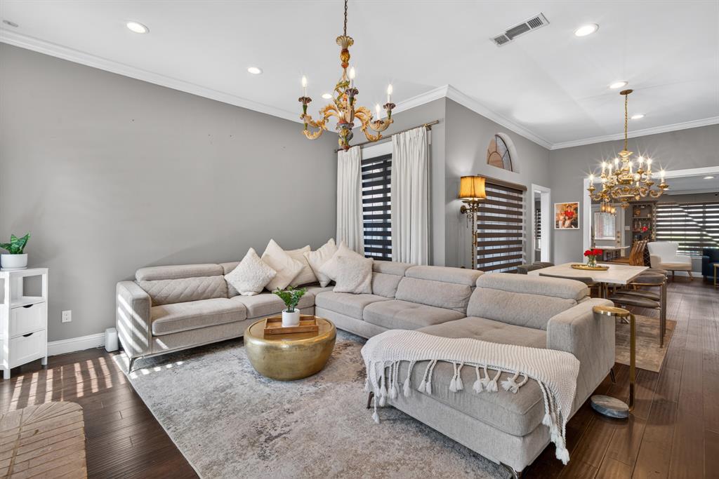 Mountain Cedar Home for Sale