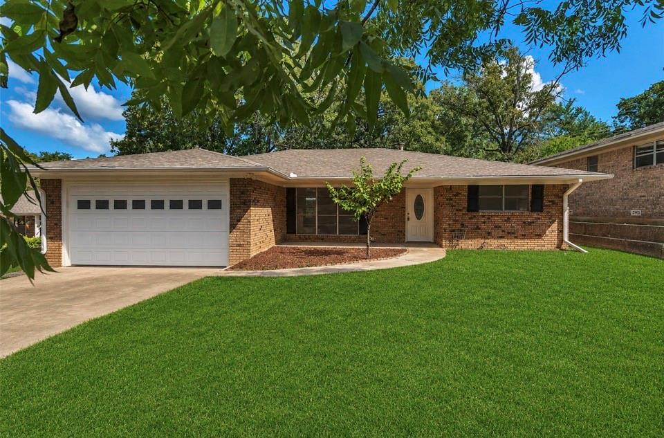 Crestview Home for Sale