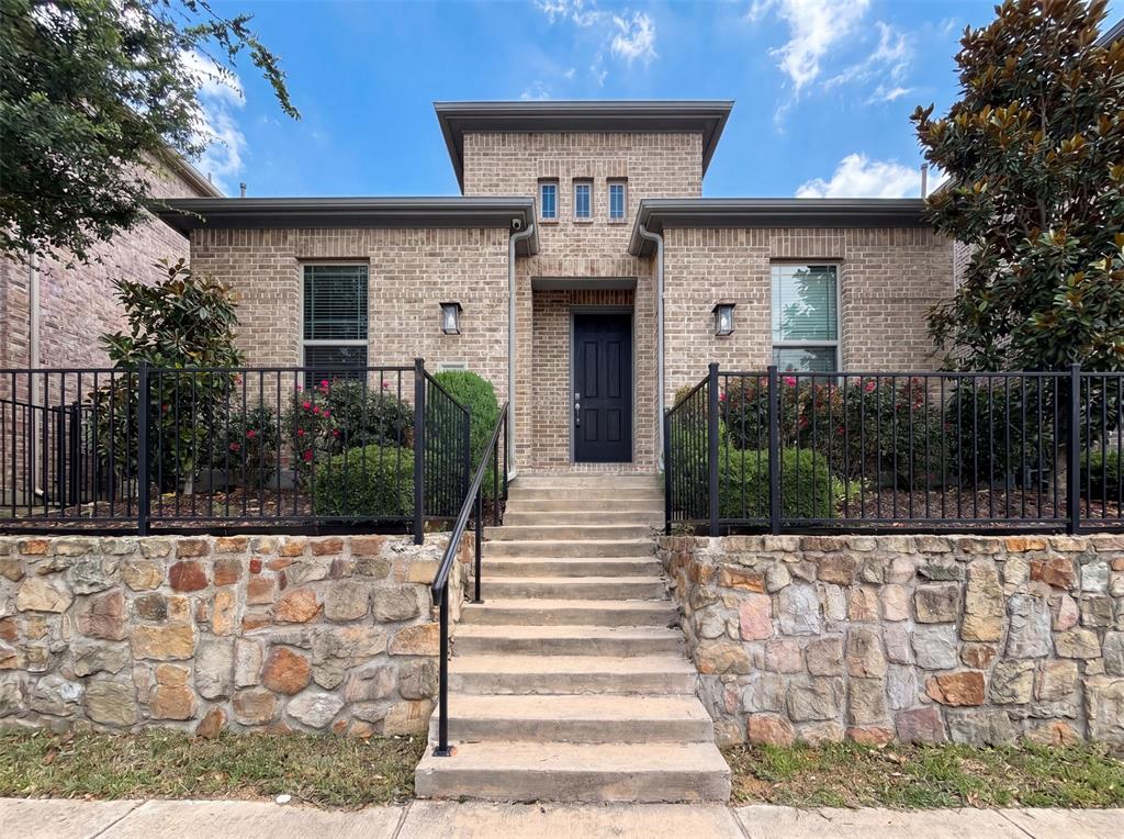 Bottlebrush Home for Sale