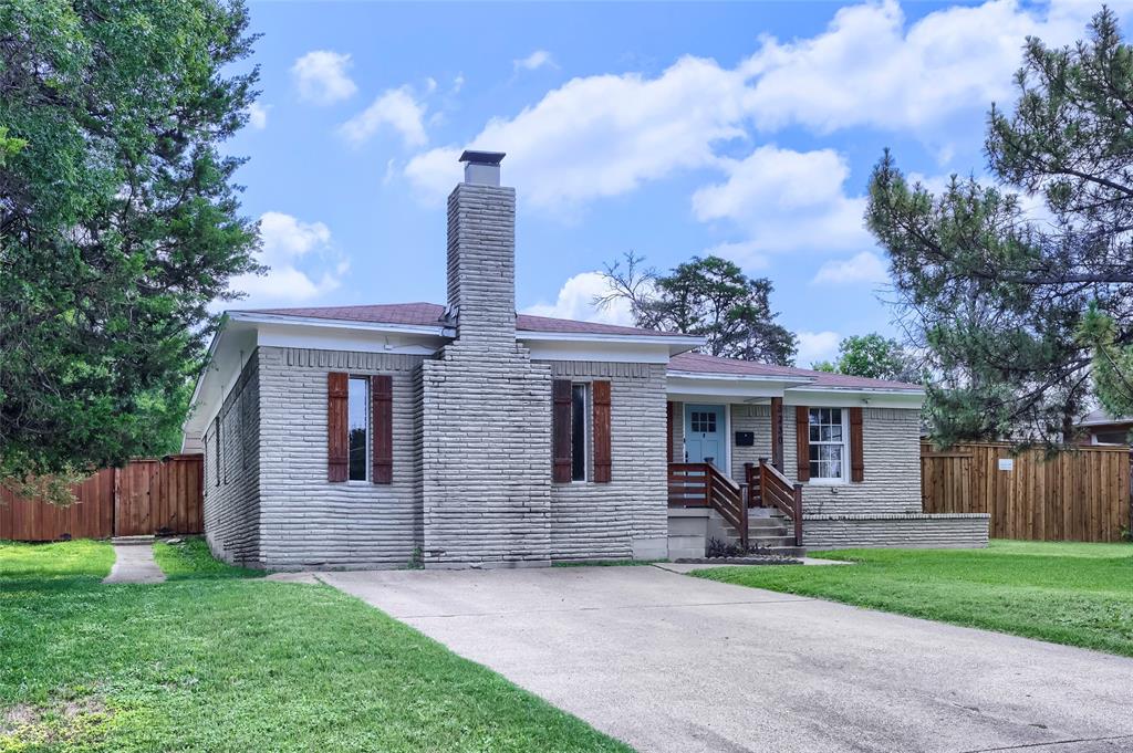 Rock Bluff Home for Sale