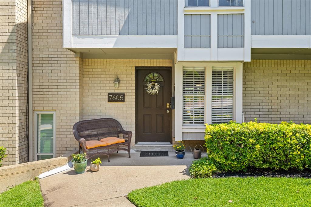 Woodthrush Home for Sale