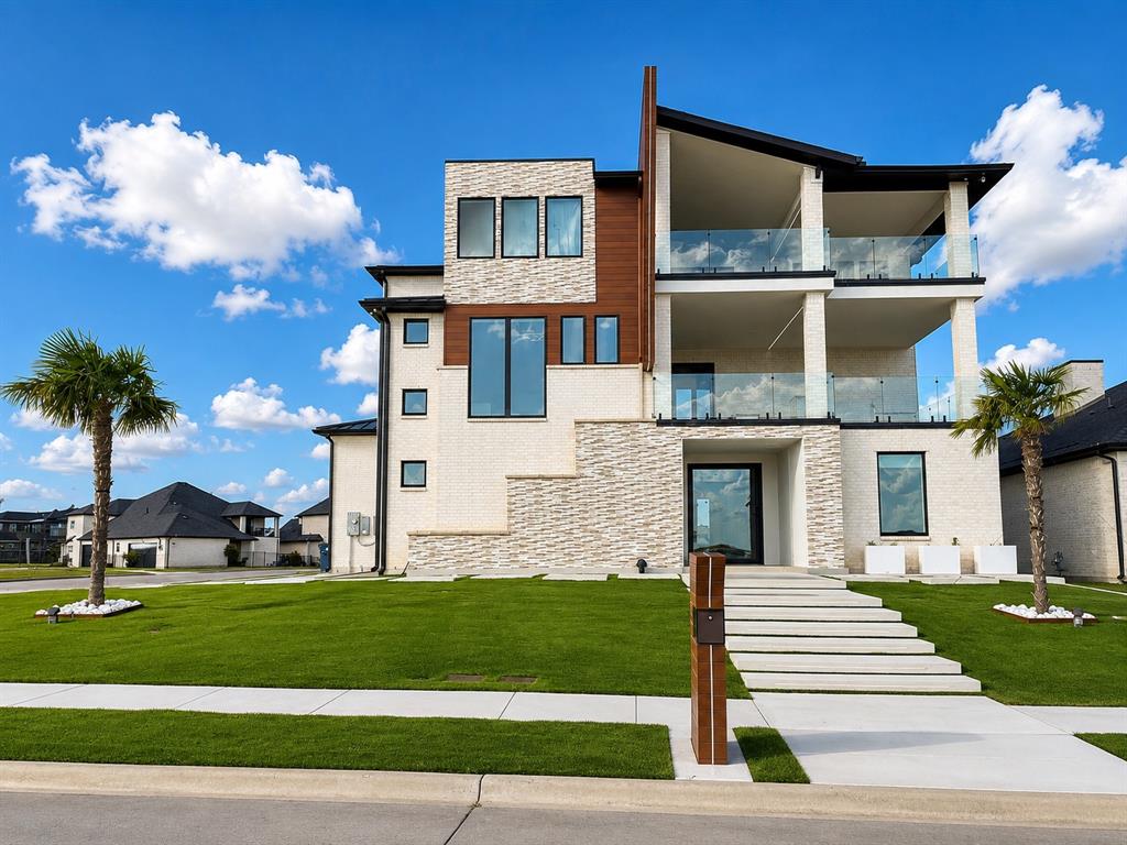 Noe Home for Sale