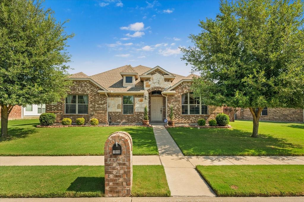 Lincoln Home for Sale