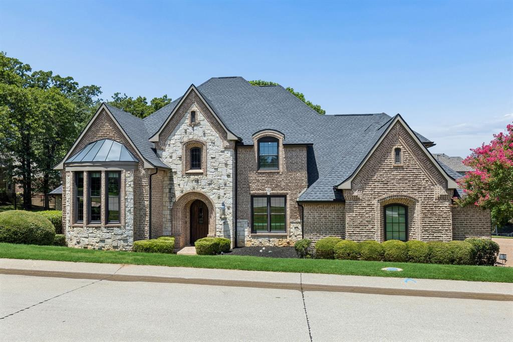 Whispering Oaks Home for Sale