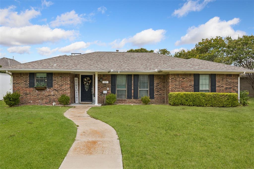 Lake Ridge Home for Sale