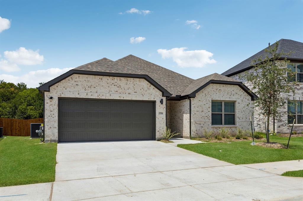 Bright Alcove Home for Sale