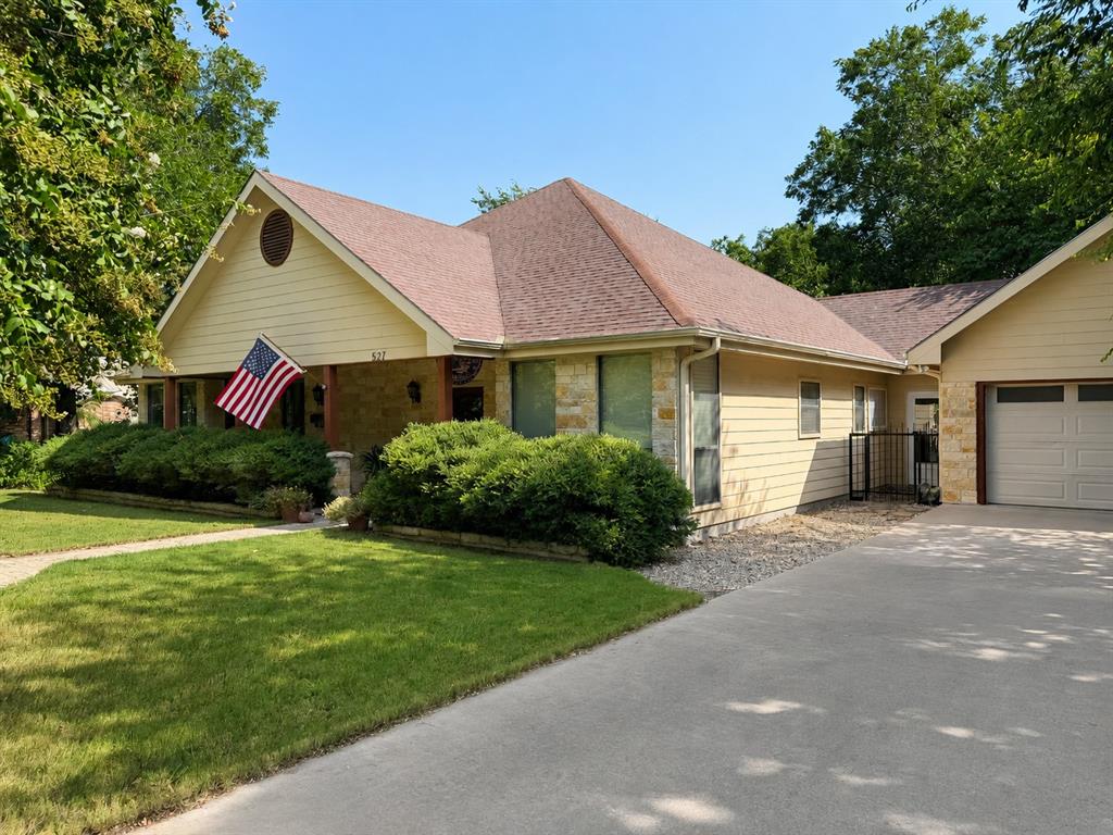 Roberts Home for Sale