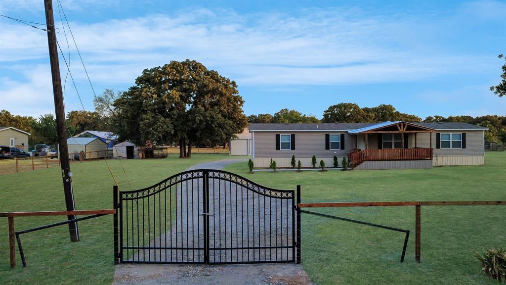 County Road 2105 Home for Sale
