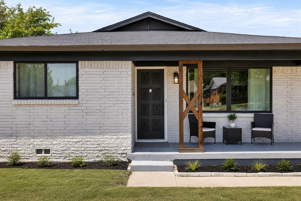 Clinton Home for Sale