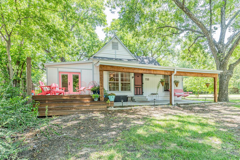 Lakeshore Home for Sale
