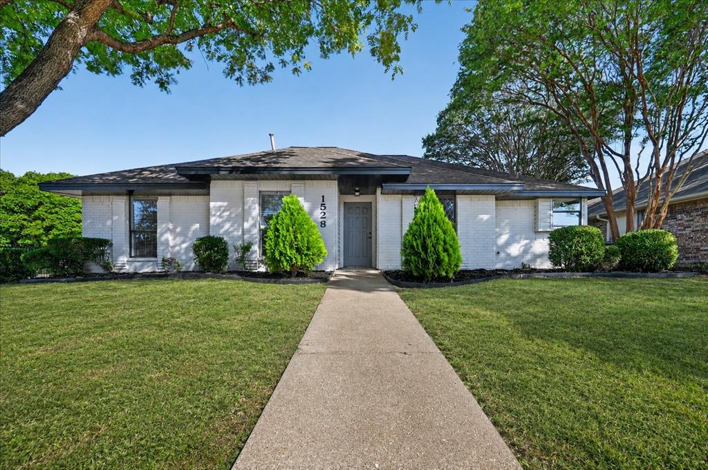 Estrella Home for Sale