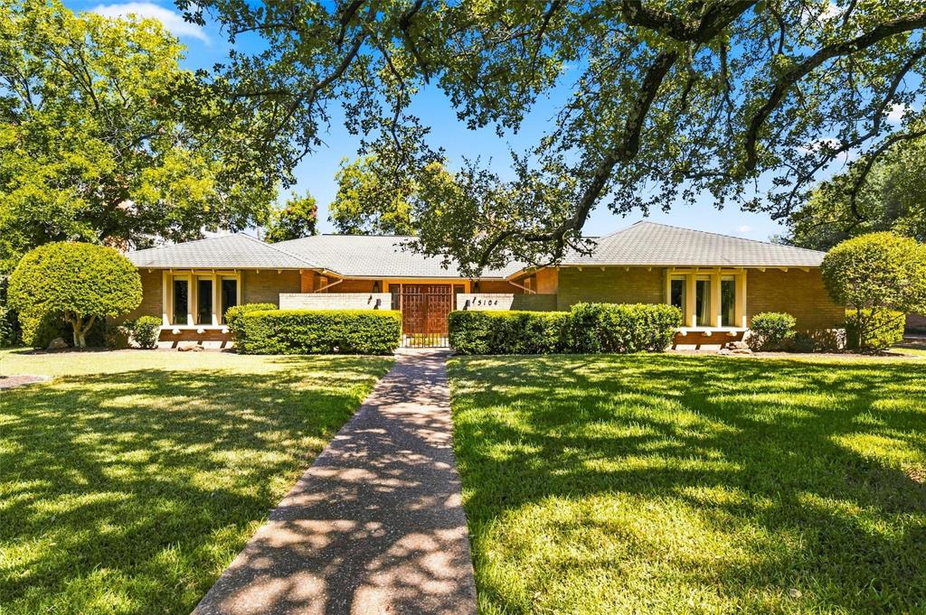 Lake Jackson Home for Sale