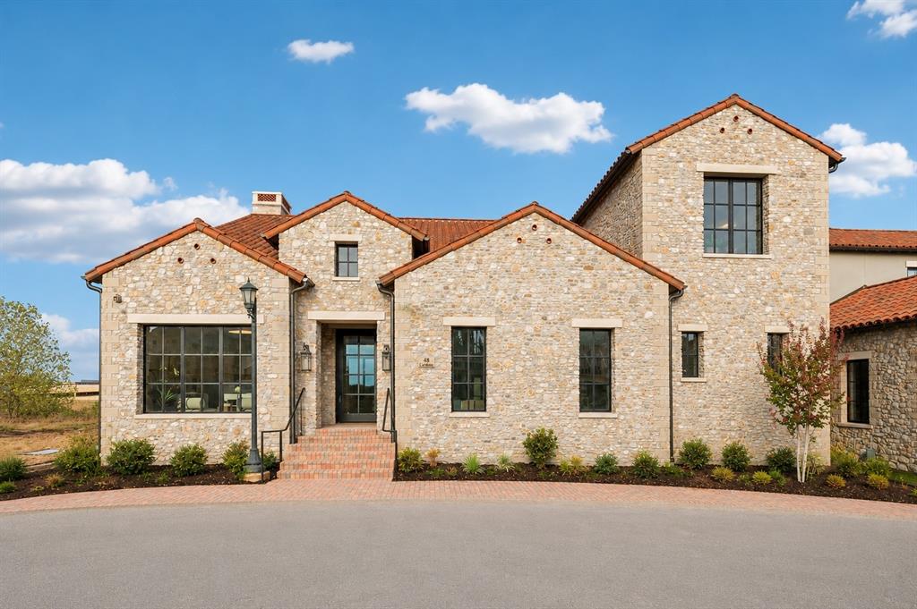 Cardona Home for Sale