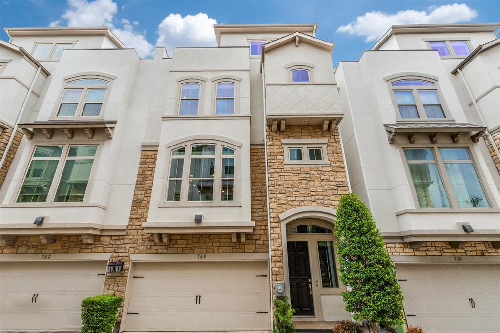 Spanish Oaks Home for Sale