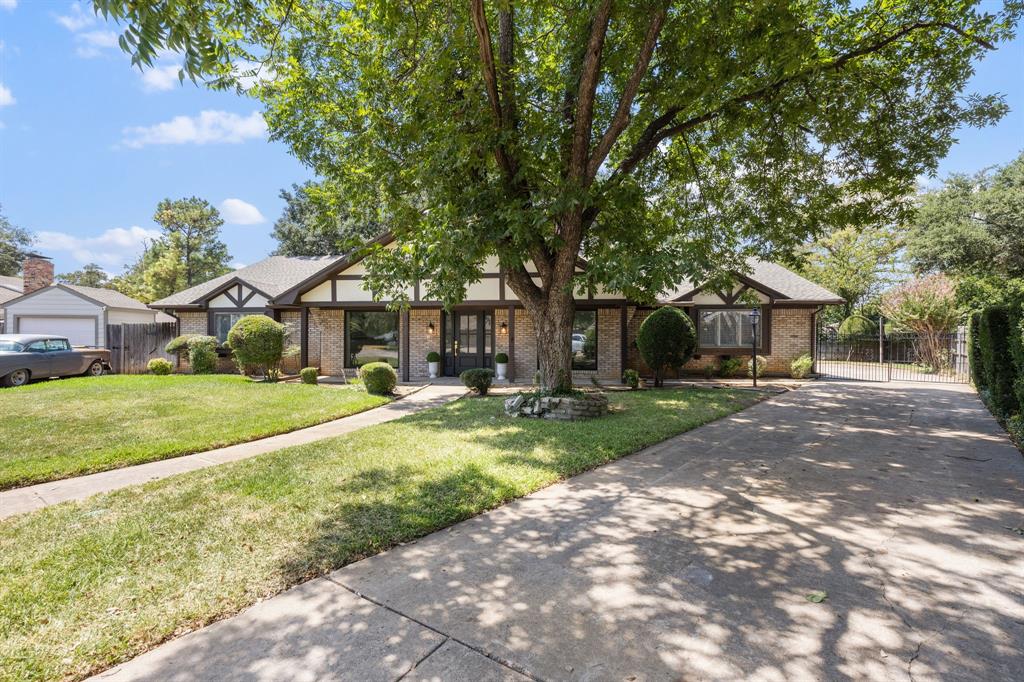 Royal Mile Home for Sale
