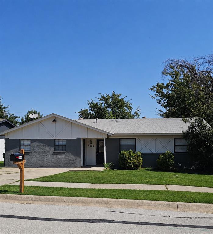 Yorkston Home for Sale
