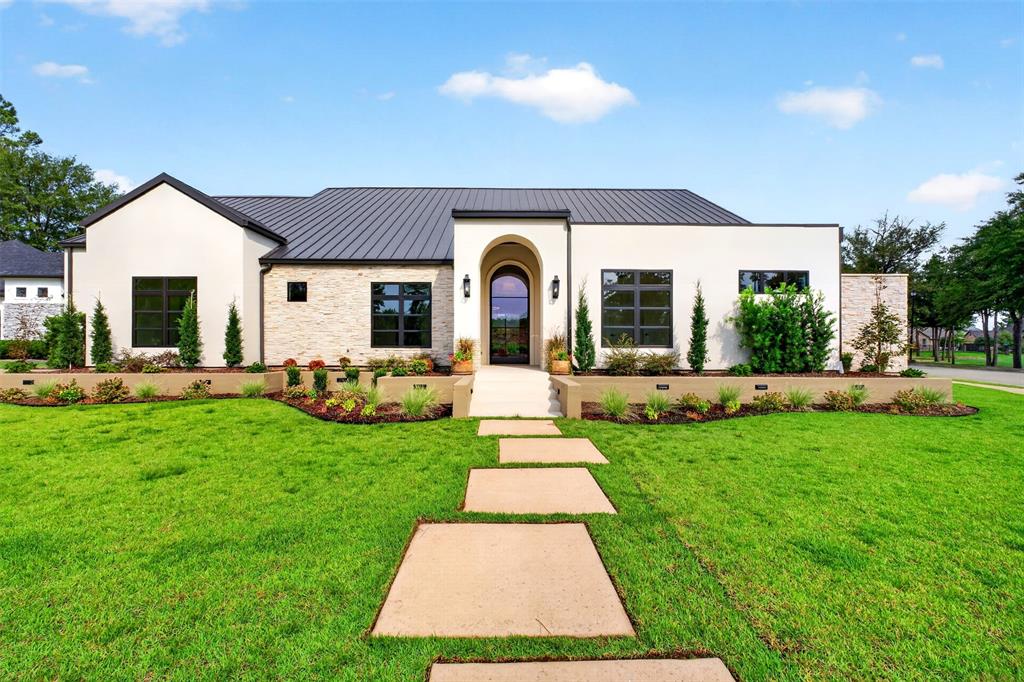 Lakeside Home for Sale